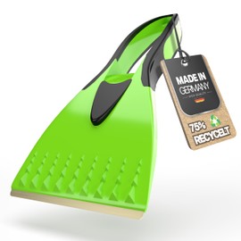 Premium Car Ice Scraper with Brass Blade, Robust and Reliable Windscreen Scraper Made of Recycled Material, Ice Scraper for Efficient Removal of Ice and Snow