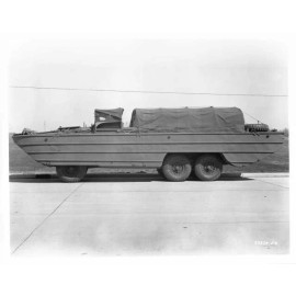 1942-1945 DUKW Factory Press Photo - Modified GMC CCKW Truck - Duck Boat 0024