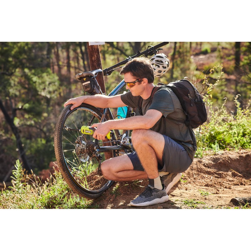 Ryobi RI4-120G 4V Cordless High Pressure Inflator (1 x 4V