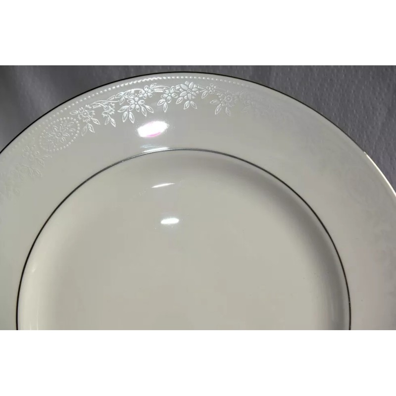 Wedgwood St. Moritz White Bone China Br. & Butter Plate