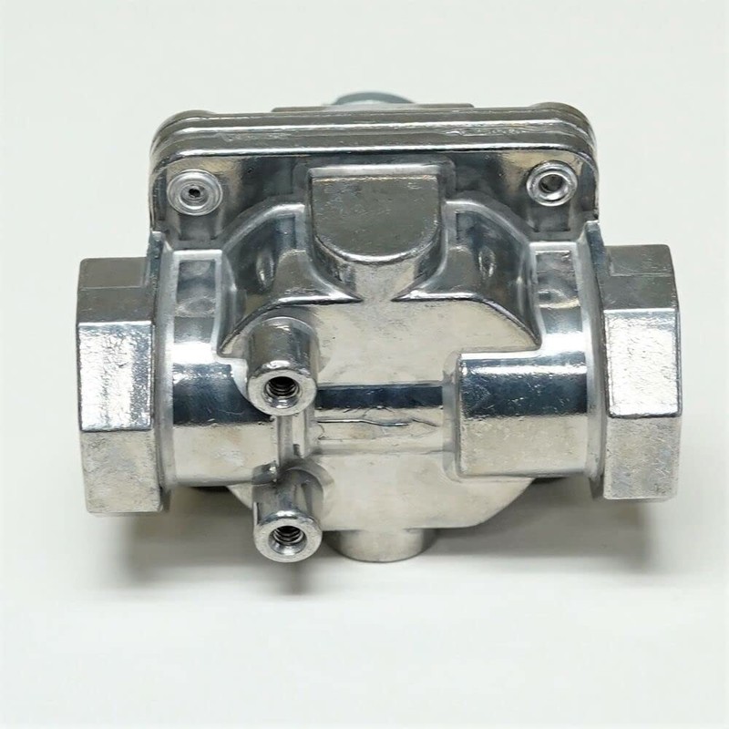 Gas Pressure Regulator 1/2" x 1/2" Natural 4" LP 10"