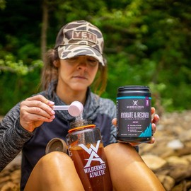 Wilderness Athlete Wilderness Athlete - Hydrate & Recover | Liquid Hydration Powder Electrolyte Drink Mix - Recover Faster with Bcaas - Hydrate Powder with 1000mg of Vitamin C - 30 Serving Tub (Kiwi Pineapple)