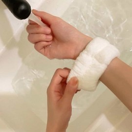 Facial Cleansing Wrist Bands and Headband Set 05 Face Washing Wrist 1pc - Light Pink 13ea