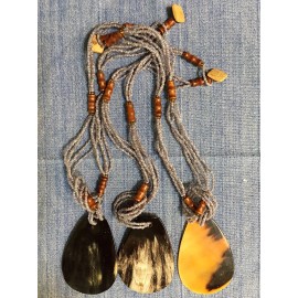 Handmade Lavender Color Beaded Necklace with horn Pendant Necklace HANDMADE NWT