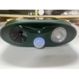 2025 Solar Cat Repellent Devices with Motion Detection Outdoor, 2pcs Waterproof Ultrasonic Rodent Squirrel Skunk Dog Repellent for Yard, Coyote Deterrent Light for Farm 4362813