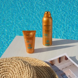 Biopoint Solaire Sonnenmilch für das Gesicht, sublimierend, LSF 50, Bräunungsbeschleunigung, antioxidativ und feuchtigkeitsspendend, 200 ml, inklusive Shampoo Extreme Repair 10 ml