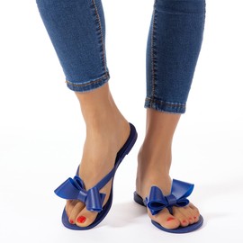Mtzyoa Sandalias planas para mujer, con lazo, perlas y lazo, para playa, remaches planos de lluvia y perlas doradas, Azul, 8 US