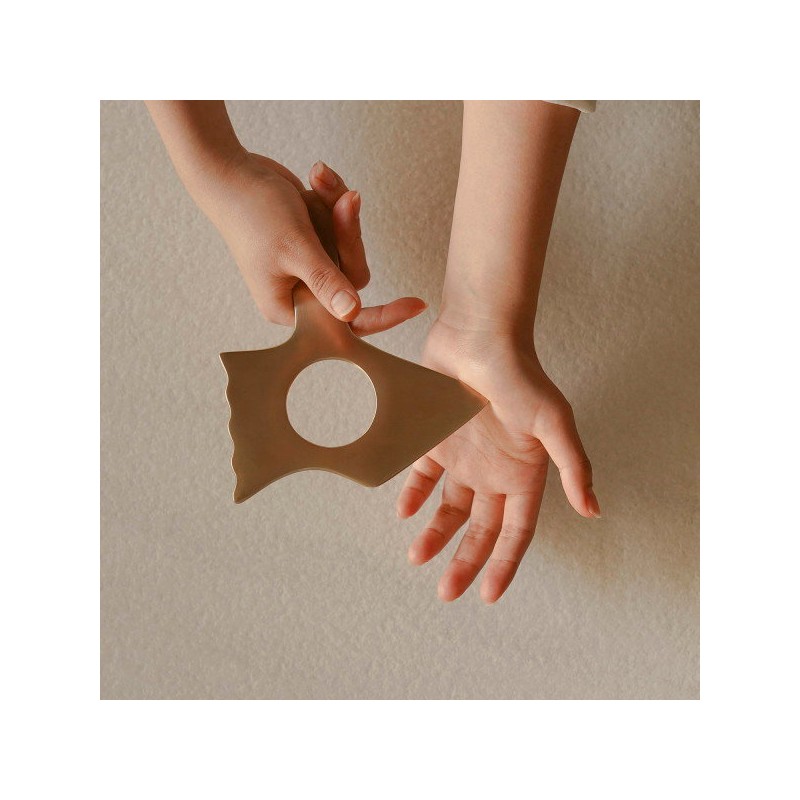 Notdam Bangjja Yugi Organic Handle Fish Gua Sha Massager /