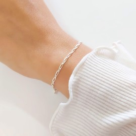 Annika Bella Dainty Stackable Bracelet, Length 6.5-7.5 Inches, 925 Silver Bracelets for Women, Everyday Tarnish-Resistant Jewellery (Rectangle Link Chain)