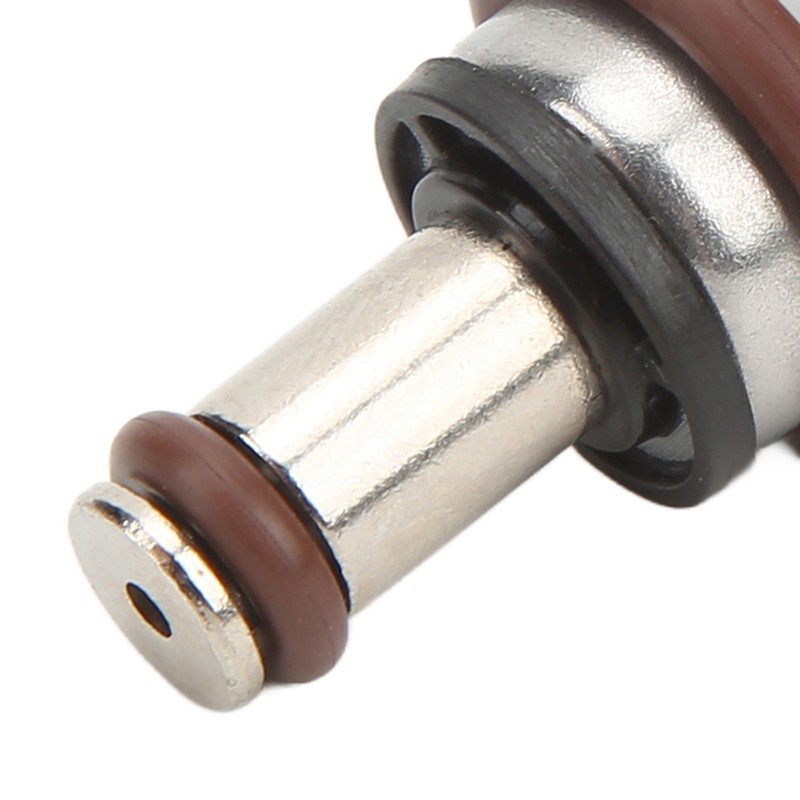 Fuel Injection Pressure Regulator 23280‑21010 Replacement for Scion Camry Prius