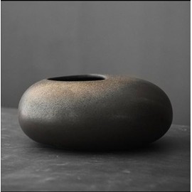 Gohobi Handmade Ikebana Round Vase – Japanese Vintage Style – Zen Home Décor (Shiny Black)