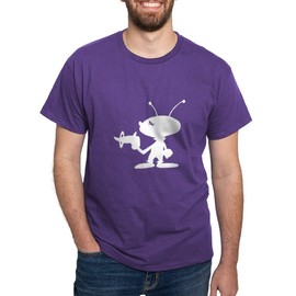 CafePress Alien with Ray Gun T Shirt Men's Traditional Fit Dark Casual Tshirt Purple