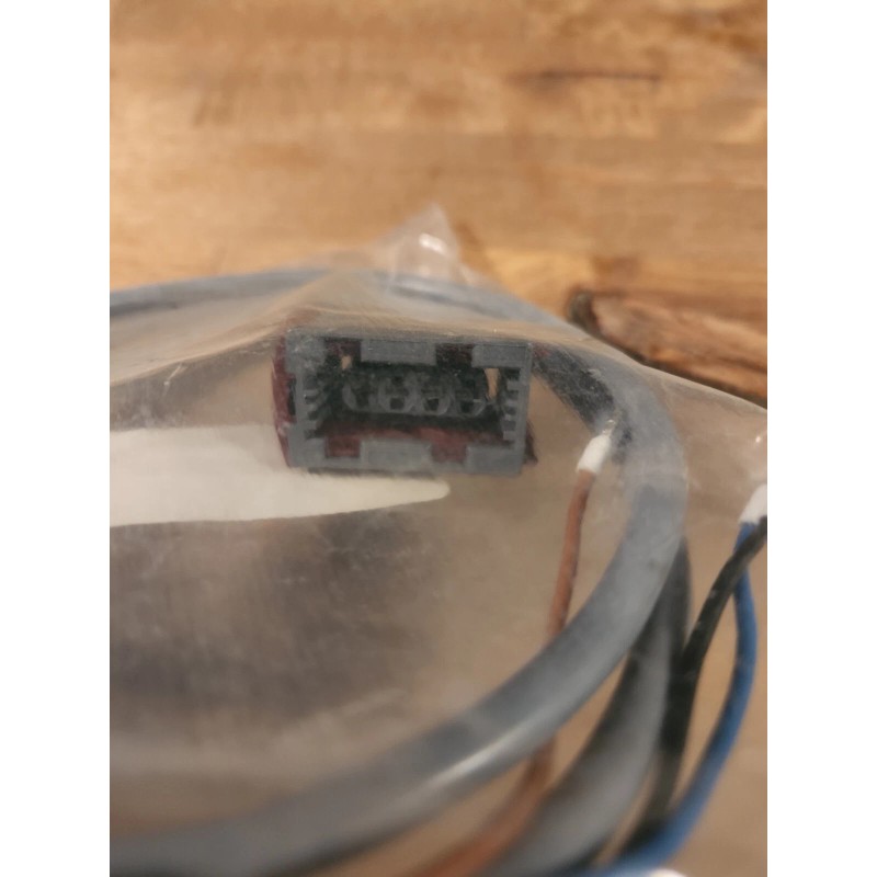 Kuhn Z4138780 wire and plug