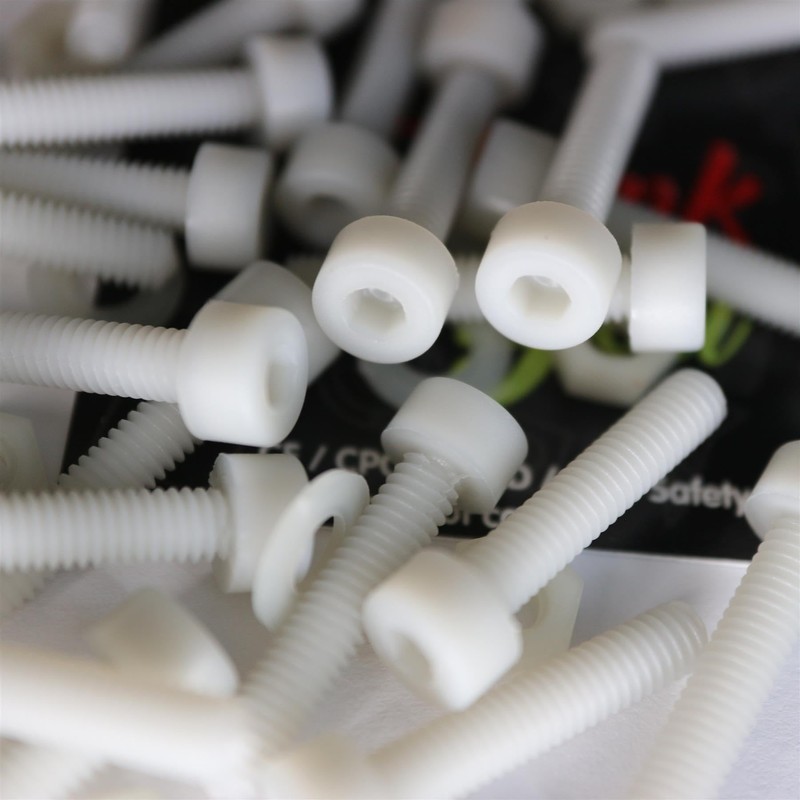 50 x Glass Filled Reinforced, Super Nylon Socket Head, M4