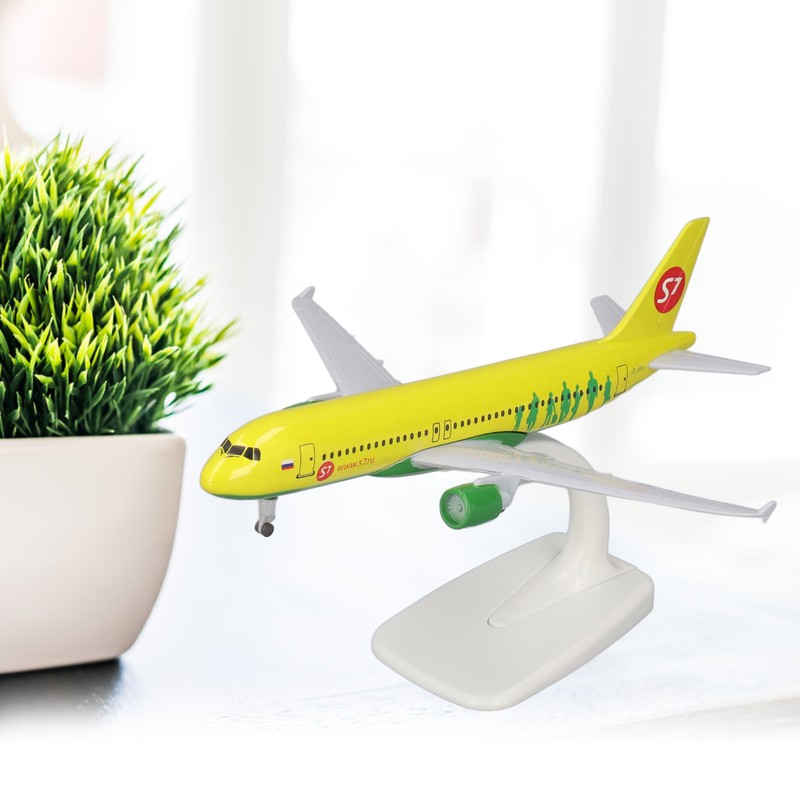 Aircraft Model Detachable Alighting Carriage Decoration Yellow Alloy Plane Model