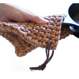 KEYAIIRA - Eco Friendly Organic Double Thick Cotton Potholder, Hand Crocheted & Hand Dyed - Pot Holders Handmade Removable Leather Loops Trivet Natural hot pad Washable Modern Kitchen (Rusted Mauve)