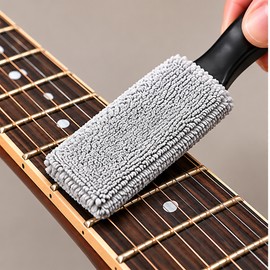 Double-Head Guitar Cleaning Brush for Strings & Fingerboard – Compact Dust Removal Tool for Instrument Care