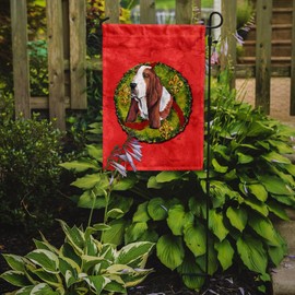 Caroline's Treasures SC9100GF Basset Hound Christmas Wreath Garden Flag Mailbox Flag Decorative Yard Flag Banner Outside Patio Artwork Yard Flower Beds, Garden Size, Multicolor