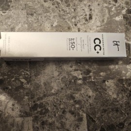 it CC+ Cream Correcting Anti-aging  SPF50+/1.08oz light exp 09/26