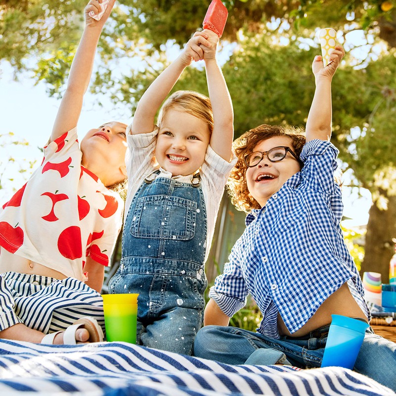 Munchkin Miracle 360 Cups, Colour Changing Toddler Cup, BPA Free