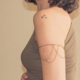 Aneneiceera Boho Gold Upper Arm Chain Arm Cuff pendant Arm Bangles Multi-layered Tassel Armlet Open Cuff Dainty Armlet Armband Bracelet Jewelry For Women and Girls