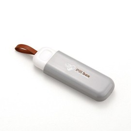 Portabs Pastillero Portátil - Organizador de Medicamentos con 3 Compartimientos - Ideal para Viajes y Uso Diario (Gris)