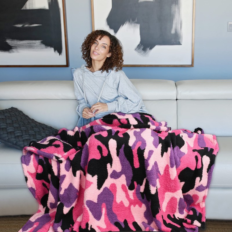 Camo Fleece Throw Blanket for Sofas, Lightweight Soft Warm Winter