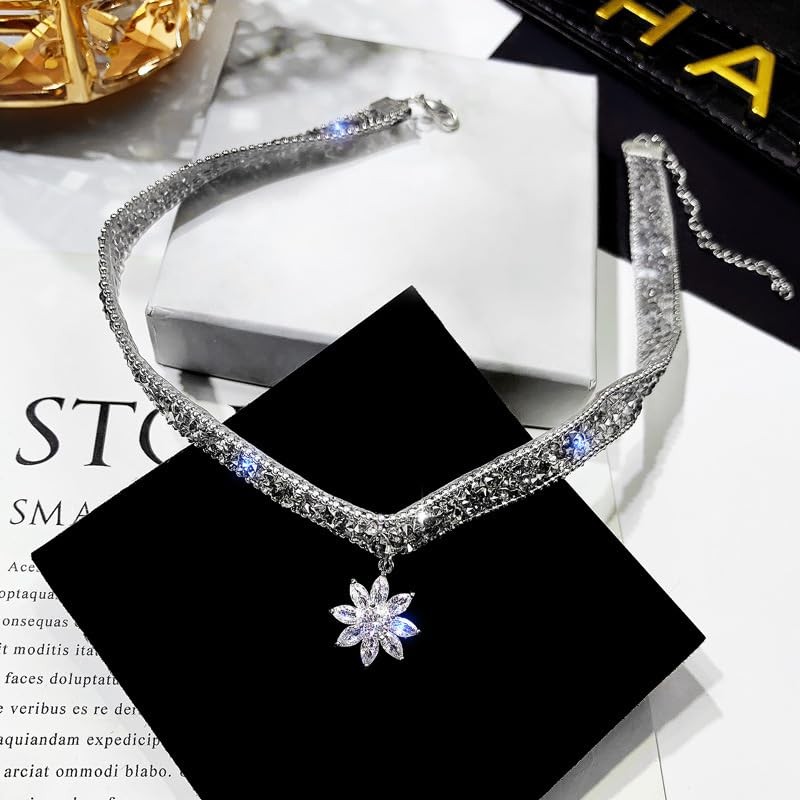 Deelfel Women's Choker Necklace, Octagonal Star Pendant, Crystal, Black, Glitter,