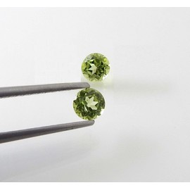 Myhealingworld AAA Quality Calibrated Natural Peridot Round 4 MM Brilliant Cut Loose Gemstone Healing Crystals Peridot Chakra For Jewelry Making Gemstone (BOX 5 - (Round 4MM = 2 Stone), 4 MM,