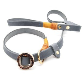 Retrieverleine Leder 20 mm in Grau-Gold | Mountain Glow | Moxon-Leine mit außergewöhnlichem Horn-Zugstopp | robuste und edle Hundeleine aus hochwertigem Fettleder mit integrierter Halsung - 150 cm