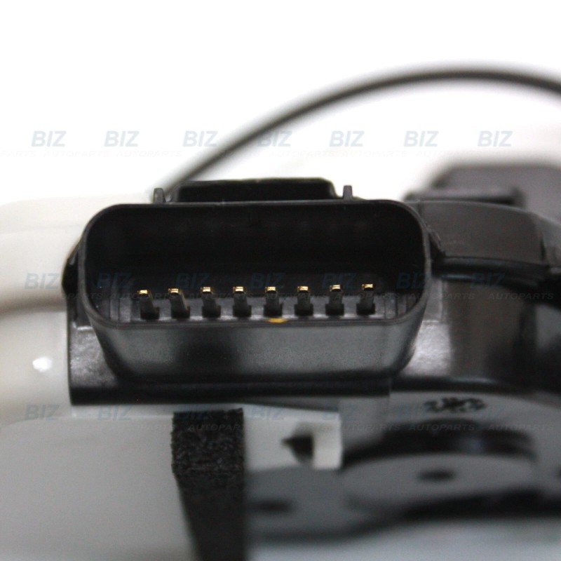 Hyundai Genuine Front Door Lock Actuator LEFT for 2013-2019 Hyundai