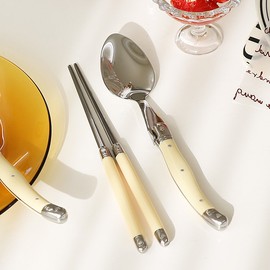 Snail Living Cuisine De Maman Laguiol Cutlery 4-Person Cutlery Set (Spoon + Chopsticks), Laguiol Cutlery Set Black (4-Person) / 달팽이리빙 퀴진드마망 라귀올 커트러리 4인 수저세트(숟가락+젓가락), 라귀올 수저세트 블랙(4인)