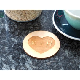 Personalisierter Untersetzer Herz aus Holz | graviert, Gravur | Paare Geschenk | Zuhause, Arbeit, Job, Erinnerung | Geschenk Hochzeitstag