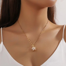 Rotatable Crystal Flower Pendant Necklace for Women Rhinestone Charm Pendant Floral Design Link Chain Necklaces Trendy Exquisite Matching Jewelry (White Flower)