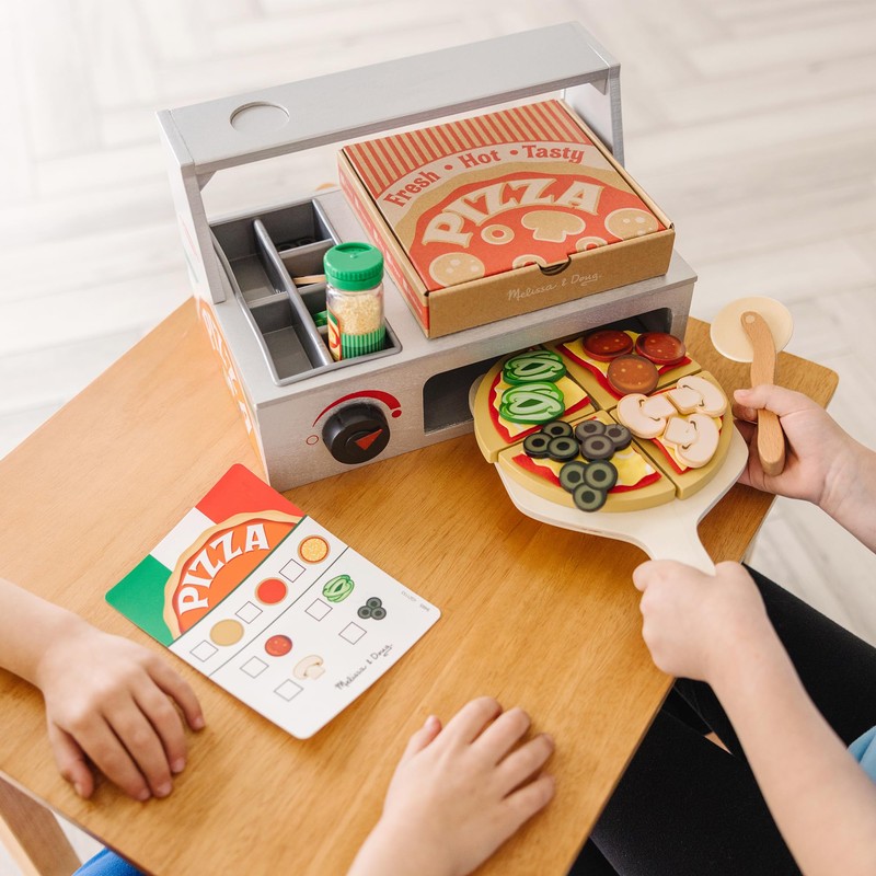Melissa & Doug Top & Bake Wooden Pizza Counter Play