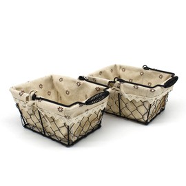 CVHOMEDECO. Primitives Country Chicken Wire Small Gift Baskets Gathering Baskets with Wooden Handle and Fabric Liner. Set of 2 (Rectangular)