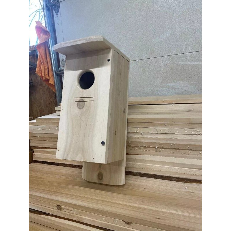 Gregg's Red bellied woodpecker nest box (white cedar)