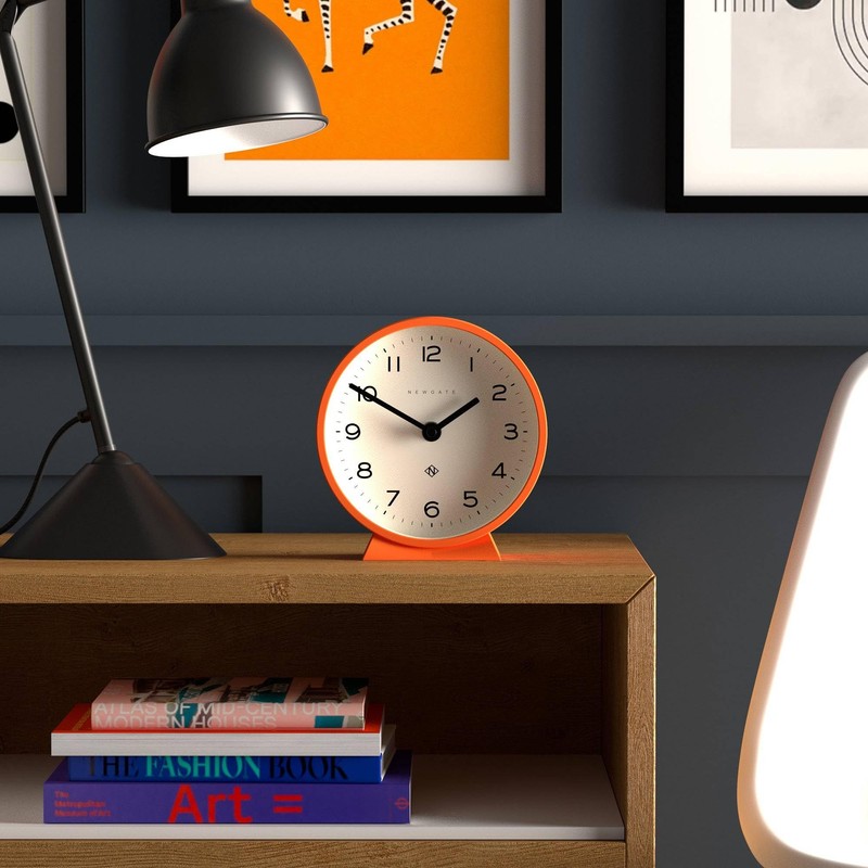 NEWGATE® M Mantel Echo desk clock | Modern round design