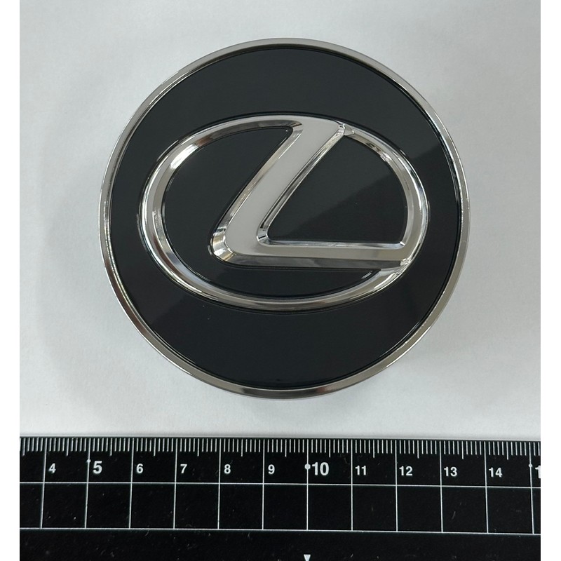 Genuine Toyota ORNAMENT SUB-ASSY WHEEL HUB 42603-60700