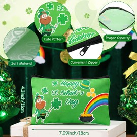 Dansydaisy 30 Pcs St Patrick's Day Gift Sets Makeup Bags Bulk Green Irish Shamrocks Socks and Keychains Hat Rainbow Gnome Pendant Ornament for St Patrick's Day Party Favor Supplies Holiday Gift