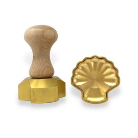 La Gondola Ravioli Stamp - Shell Shaped 65 mm | Italian Pasta Tool for Home, Commercial Kitchen | Brass & Natural Wood | Easy to Use | Tortelli Ravioli Cookie Cutter Made in Italy