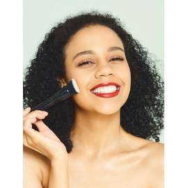 010 Diagonal Foundation Brush / 010 사선 파운데이션 브러쉬