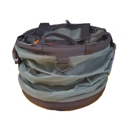 Mud River Feed & Retrieve Food Bucket - Green