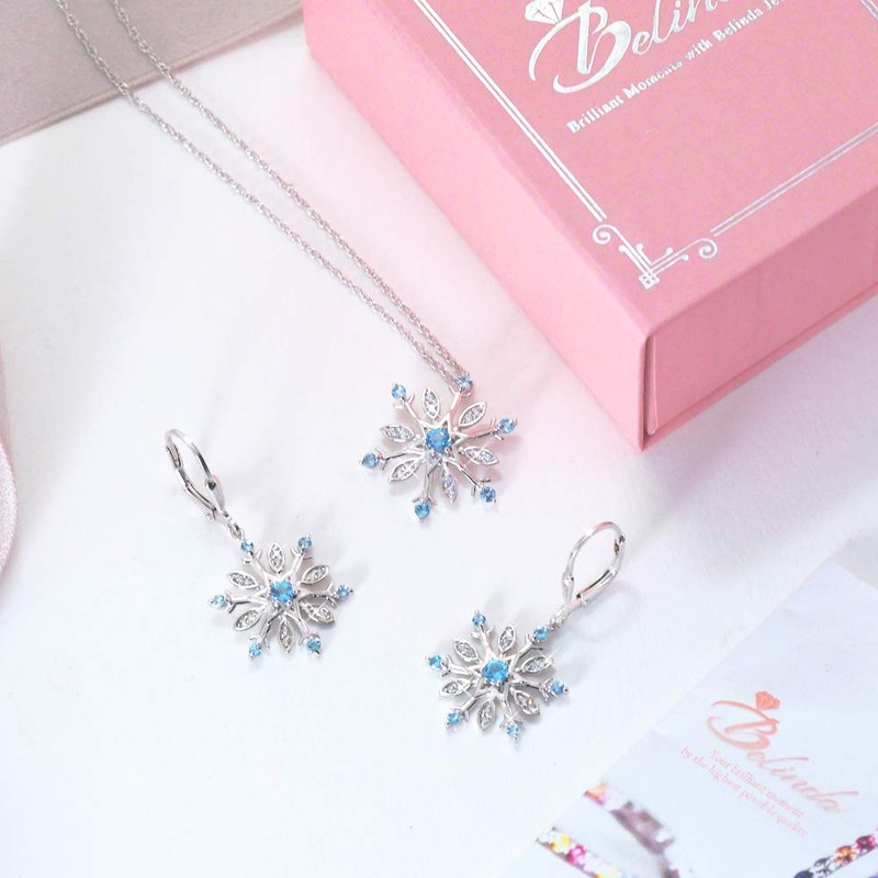 Belinda Jewelz Juego de arete y collar con colgante de