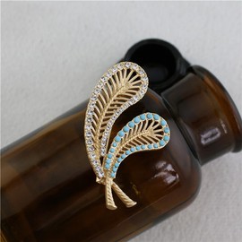 tanxuan Crystal Feather Brooch Pin for Women Men Rhinestones Lapel Pin Brooches Fashion Gold Plated Feather Corsage Pin Feather Metal Brooch Clothing Accessory Jewelry Wedding Bridal Party