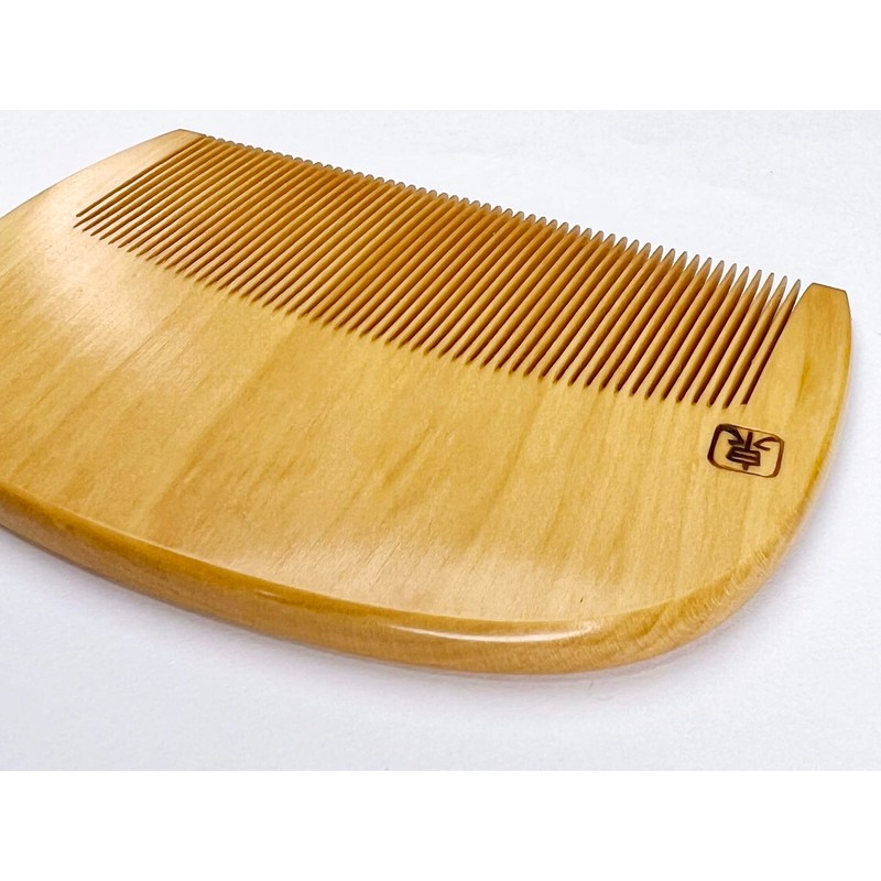 Full Boxwood Comb with Flower Pattern and Case - Japanese