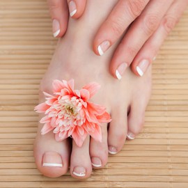 140pcs False Toenails, French Fake Toe Nails Tips, Artificial Toenail Full Cover DIY Manicure Art Tips for Women Girls Salon Home Use, 14 Sizes (C)