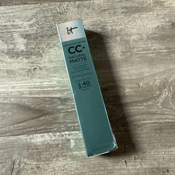 IT COSMETICS ~ CC+ NATURAL MATTE FULL COVERAGE CREAM MEDIUM