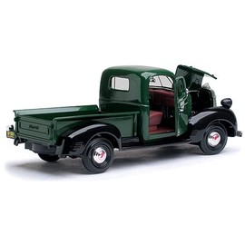 1941 Plymouth Pickup Green 1/24 Diecast Model Car by Motormax