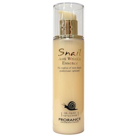 Women's lotion 150ml that provides refreshing and long-lasting moisture / 산뜻하면서도 촉촉한 보습이 지속되는 여자로션 150ml